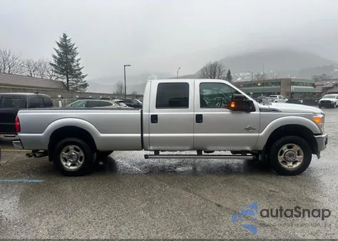 2016 Ford F-250 Xlt z USA, uszkodzony, nr VIN 1FT7W2BT7GEB26997